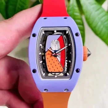 2023 Reloj Hombre Женский двухцветный дизайн ниши поставка часов тема цветового столкновения кварцевые часы одежда аксессуары таблица