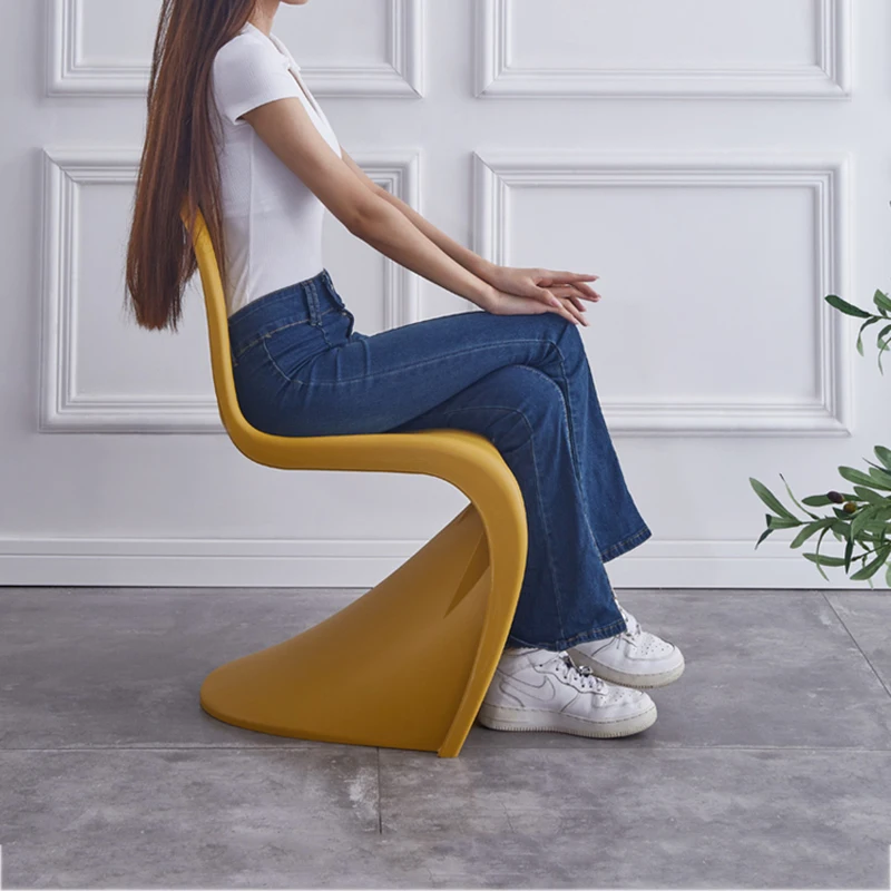 Дизайнерский Пластиковый стул с акцентом, Мобильные Модные Современные Стулья для гостиной, Уникальные Дизайнерские Шезлонги, Мебель для зала