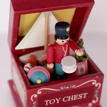 Игрушки для кукольного домика, сундук, полный игрушек, ретро орнамент, декоративная миниатюра для коллекционирования кукольного домика, игрушечный аксессуар для спальни