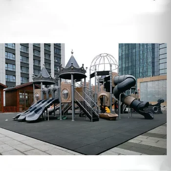 Открытый Большой Слайд Детский Доктор Собрал Игрушки Общественный Парк На Открытом Воздухе
